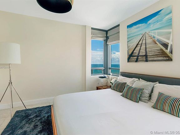 4th image of 101 20th St #2304