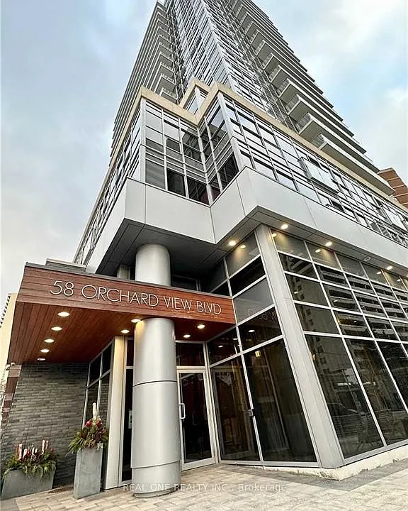 58 Orchard View Blvd #1004