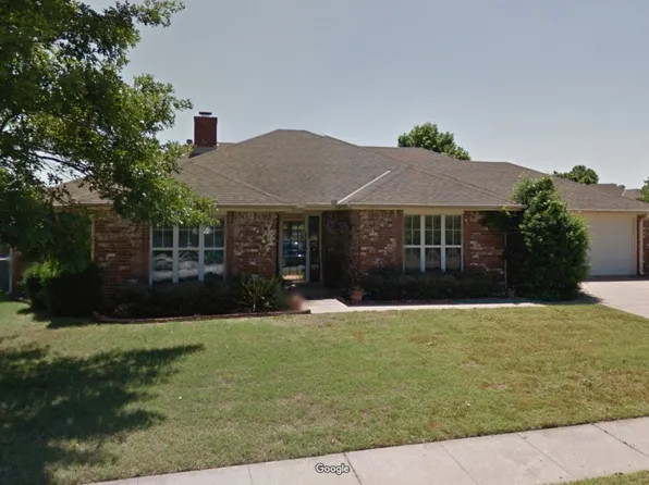5706 Hill Dr, Bartlesville, OK 74006