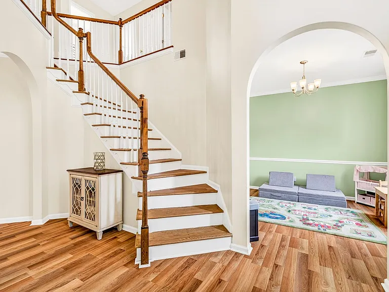 5410 Barnsley Dr — Photo 6