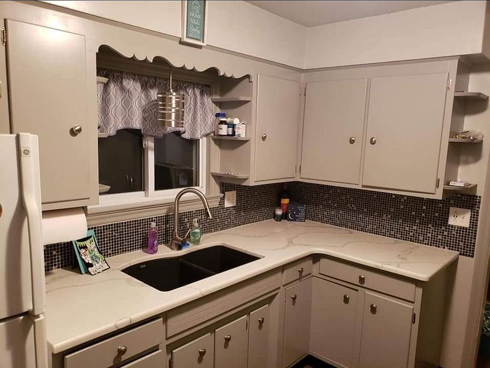 1st image of 436 Fleming St
