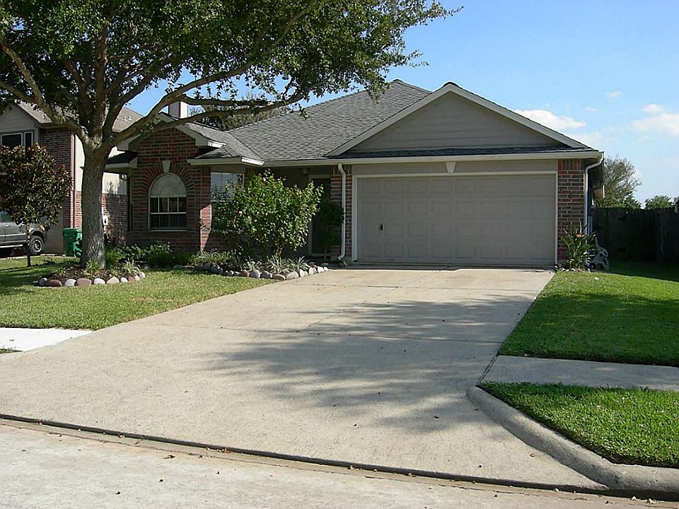 1st image of 615 Oak Glen Dr