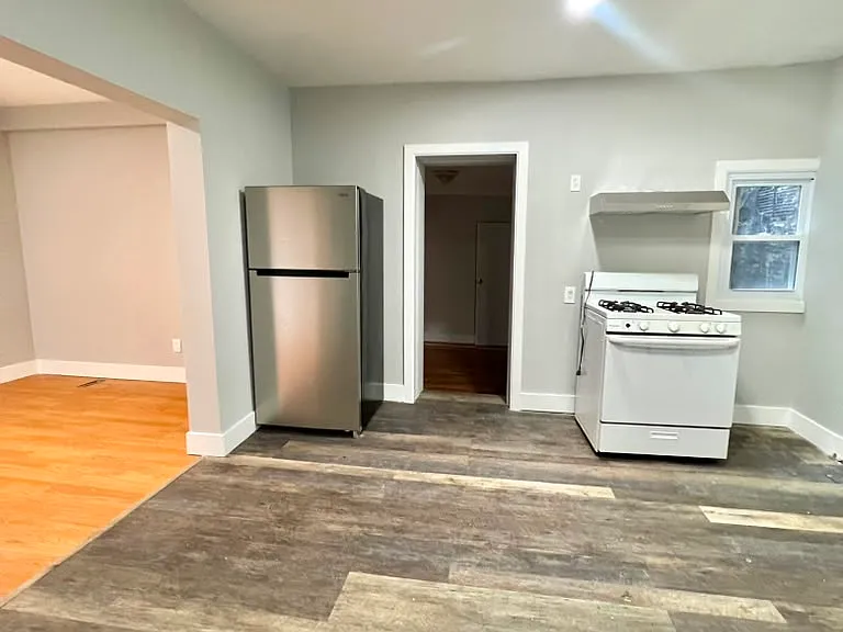 20 Lake St #2C — Photo 4
