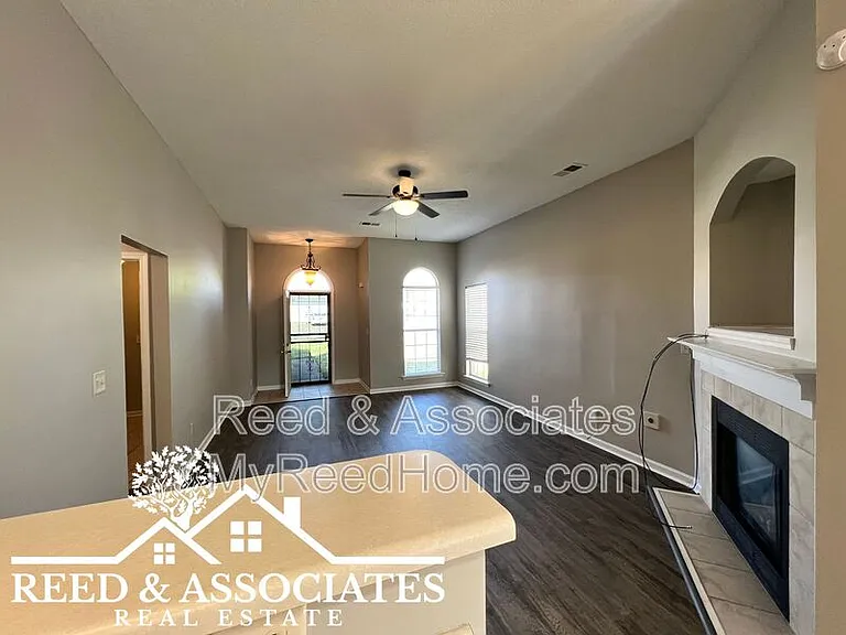 4824 Pine Forrest Dr — Photo 3