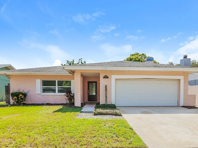1701 E Orangeside Rd — Photo 1