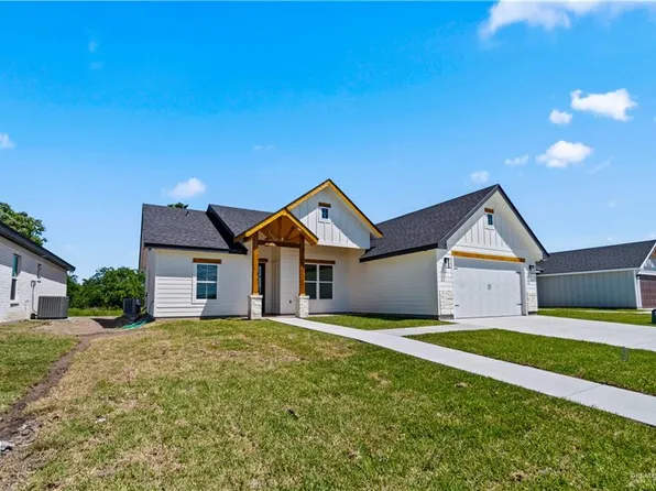 824 Milania Dr, La Feria, TX 78559