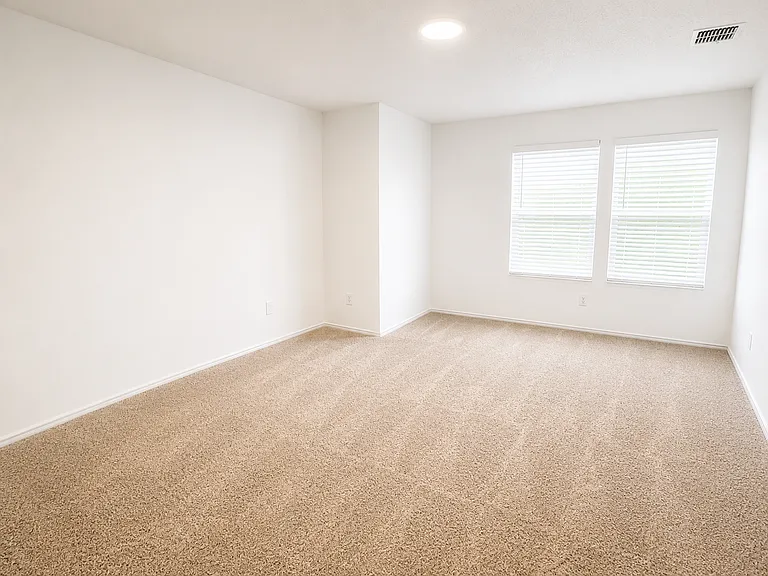 1303 Quail Meadow Dr — Photo 8