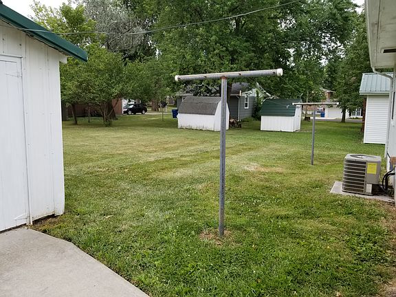 5th image of 108 Church St