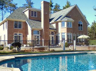 6 Esther Drive, Bedford, NH 03110