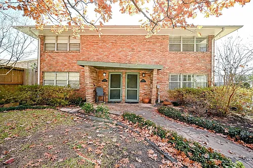 2821 Eastgrove Ln Photo 1
