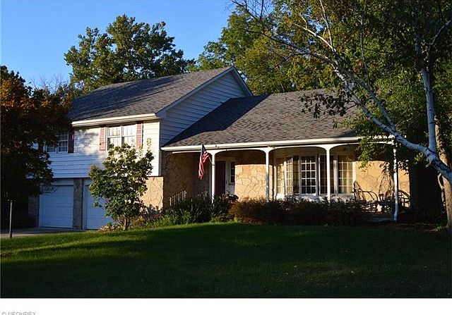 1st image of 380 Windward Dr