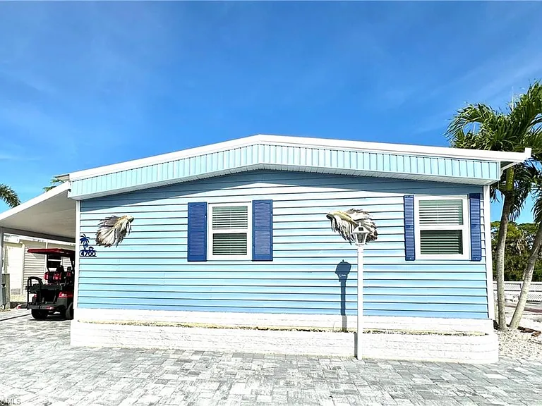 4700 Leilani Ln — Photo 3