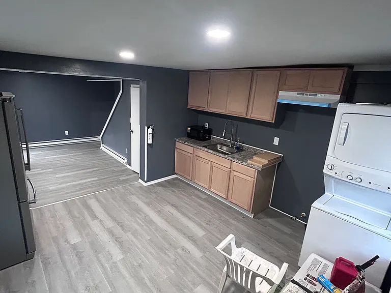 619 W State St #1 — Photo 2