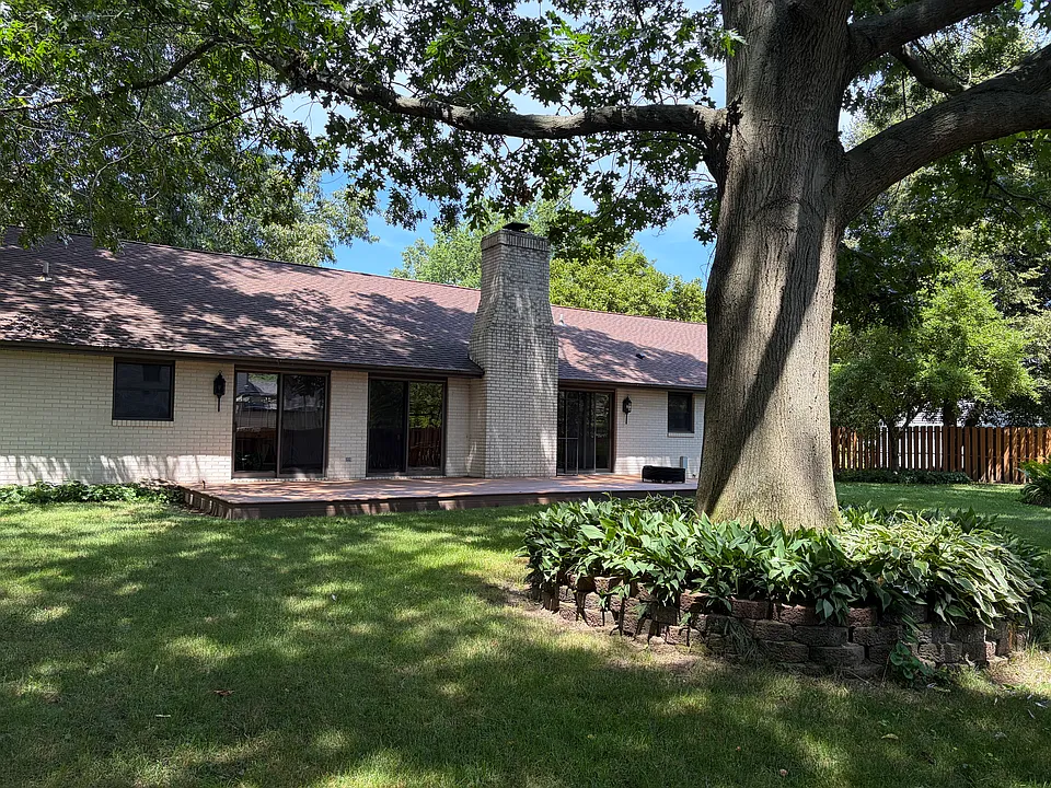 1434 Catherine Cir