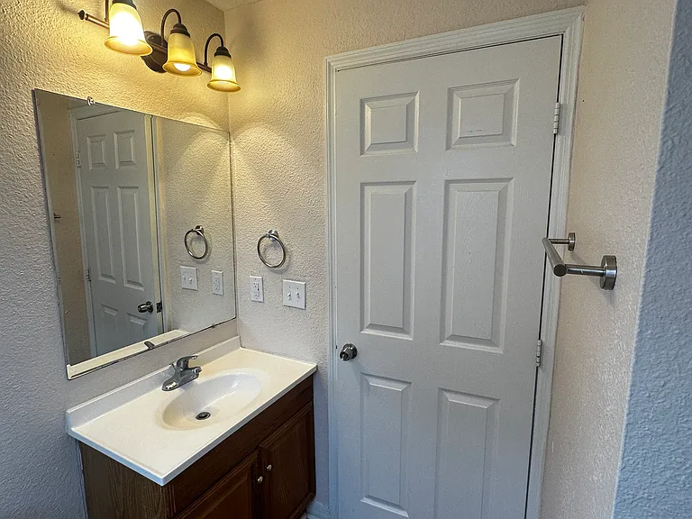 1849 Van Allen Cir — Photo 21