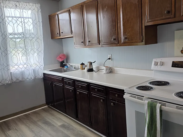 98 Wood St #3 — Photo 35