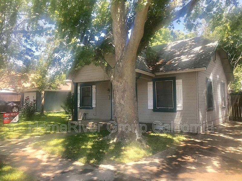 1st image of 4009 32nd St