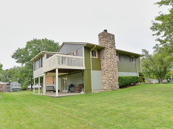 3rd image of 12028 Summerville Dr