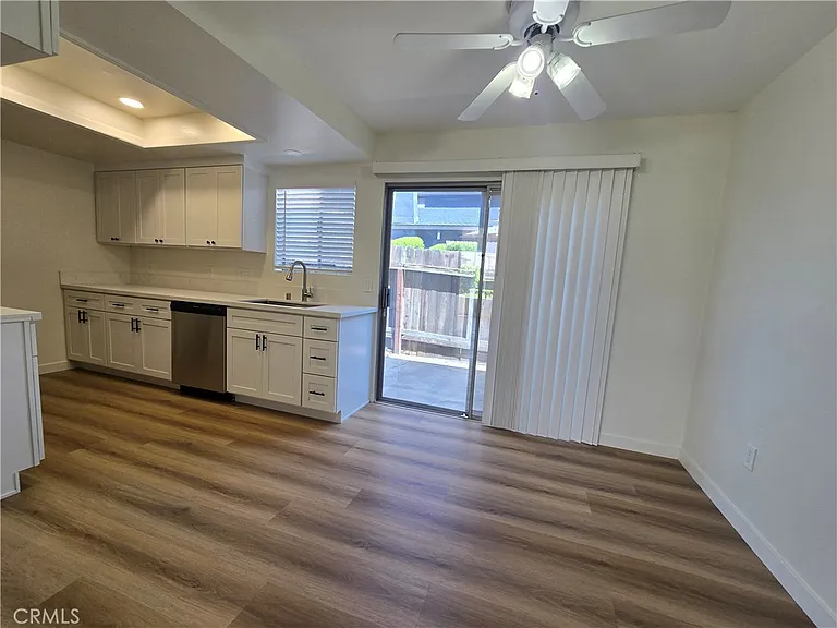 160 Greentree Ln — Photo 5
