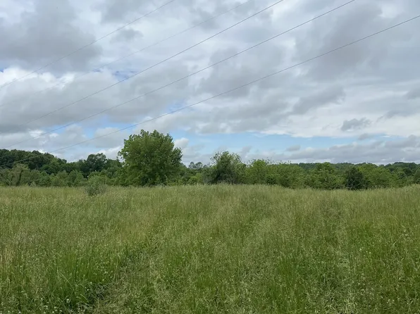 18 Oakmere Ln, Lafayette, TN 37083