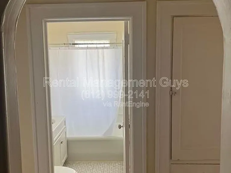 1649 Russell Ave N #2 — Photo 9