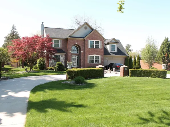 34159 Jefferson Ave, Saint Clair Shores, MI 48082