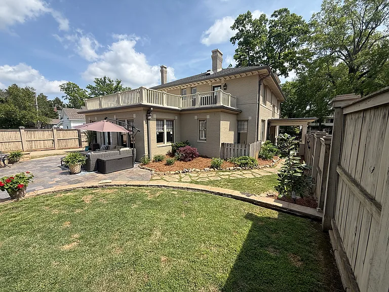 419 N Walnut St — Photo 27
