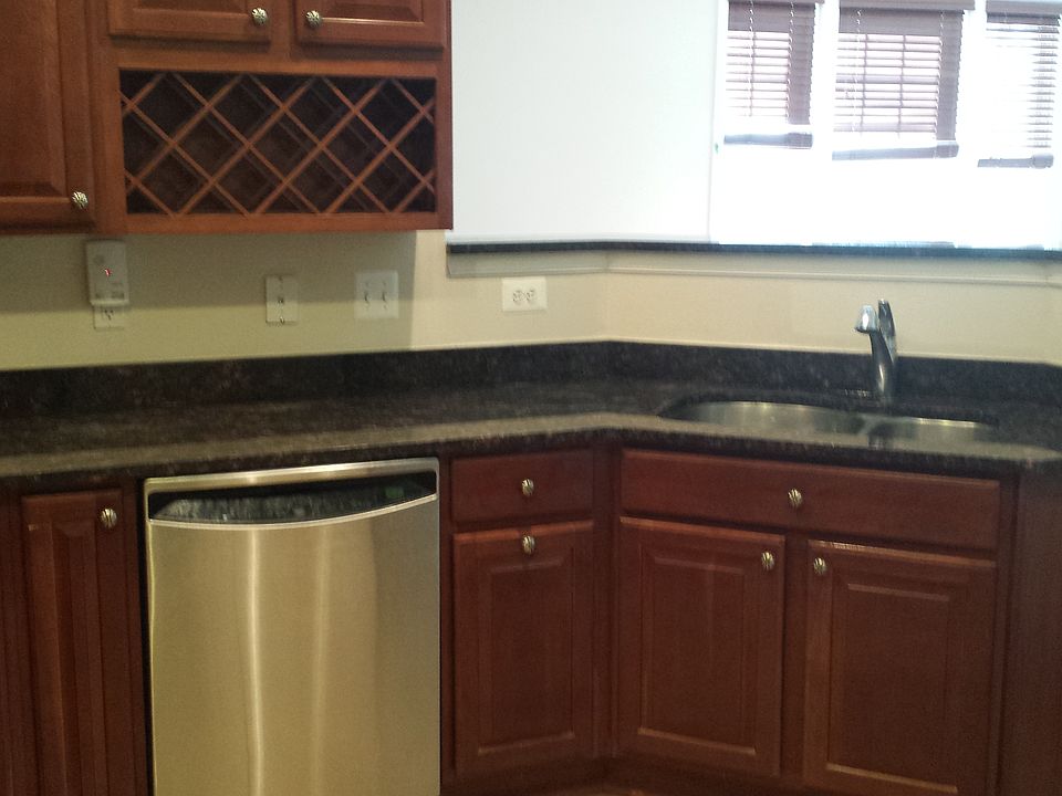 Open kitchen, great for entertaining guests. Island provides a nice area for barstool dining.
