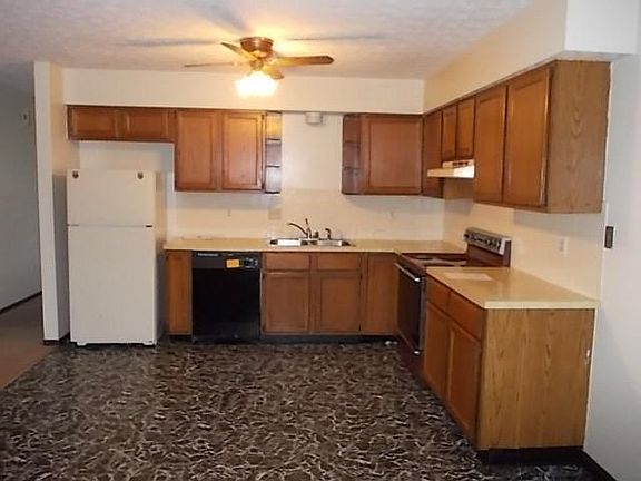 5th image of 5800 Stormcroft Ave