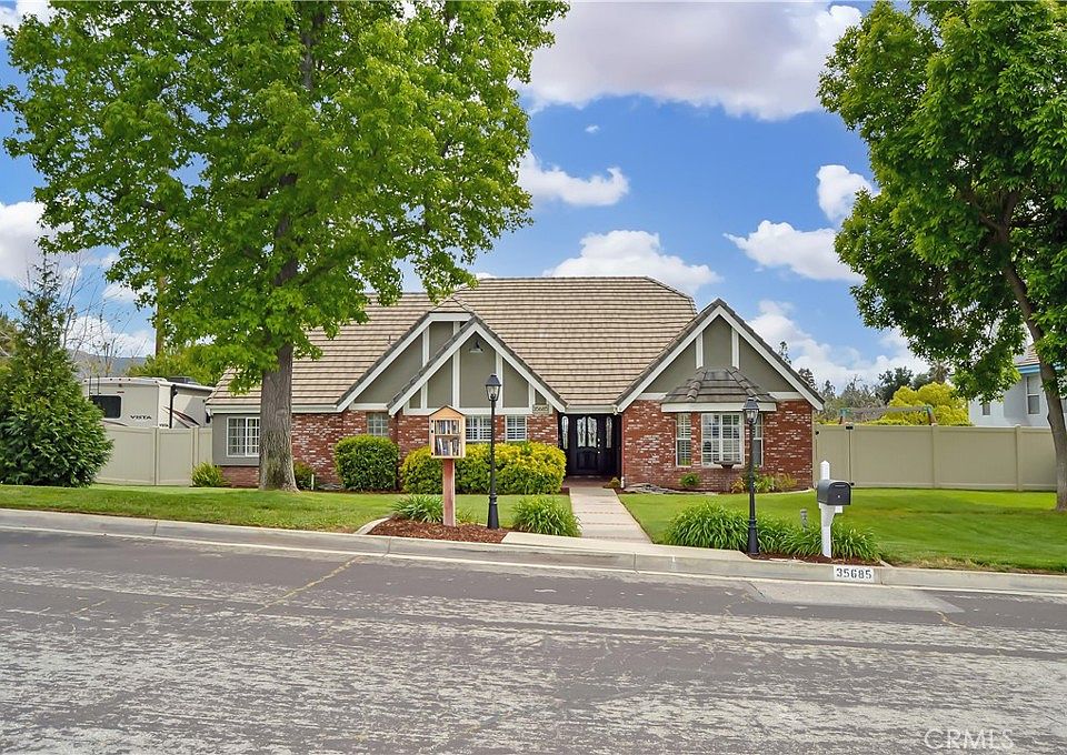 1st image of 35685 Sleepy Hollow Ln