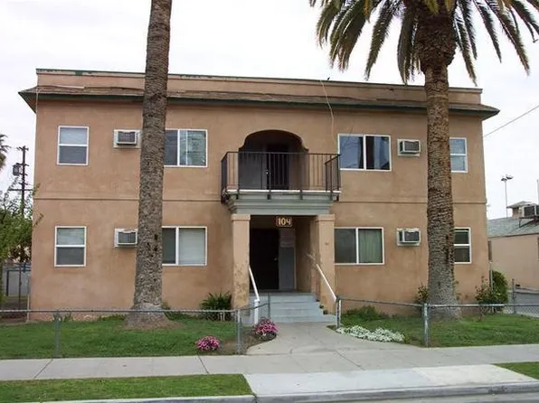 104 N Calaveras St APT 8, Fresno, CA 93701