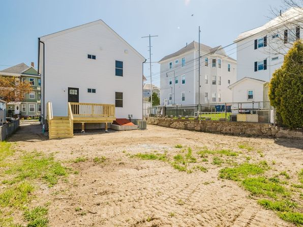 91 Adams St, New Bedford, MA 02746