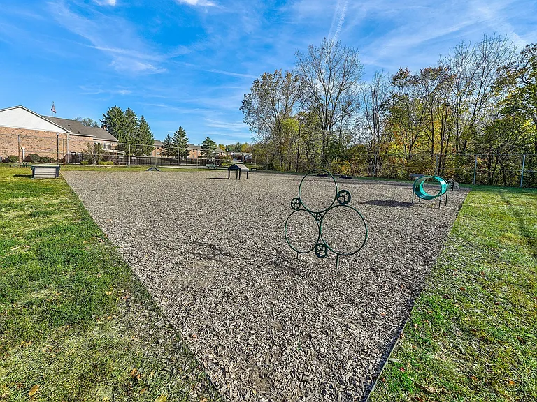 Leash-free Bark Park