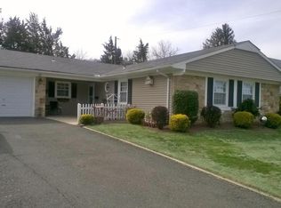 27 Avondale Ln, Aberdeen, NJ 07747