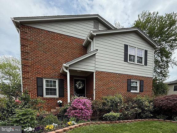 3rd image of 7499 Covent Wood Ct