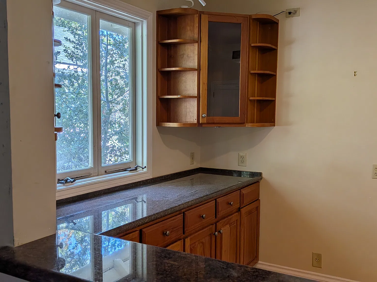 2 bed, 1651 sqft, $3,900 — Photo 3