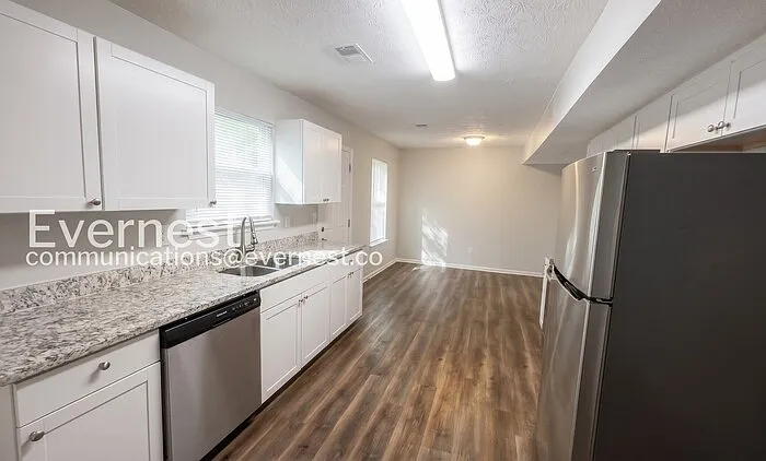 506 Chestnut Ln — Photo 9