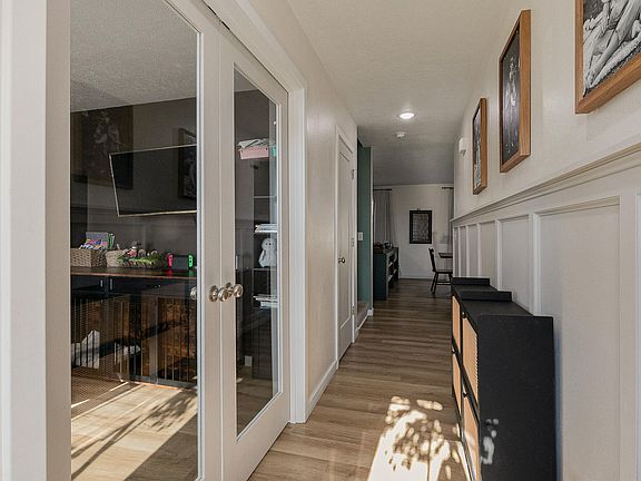 5th image of 1145 E Manitou Court