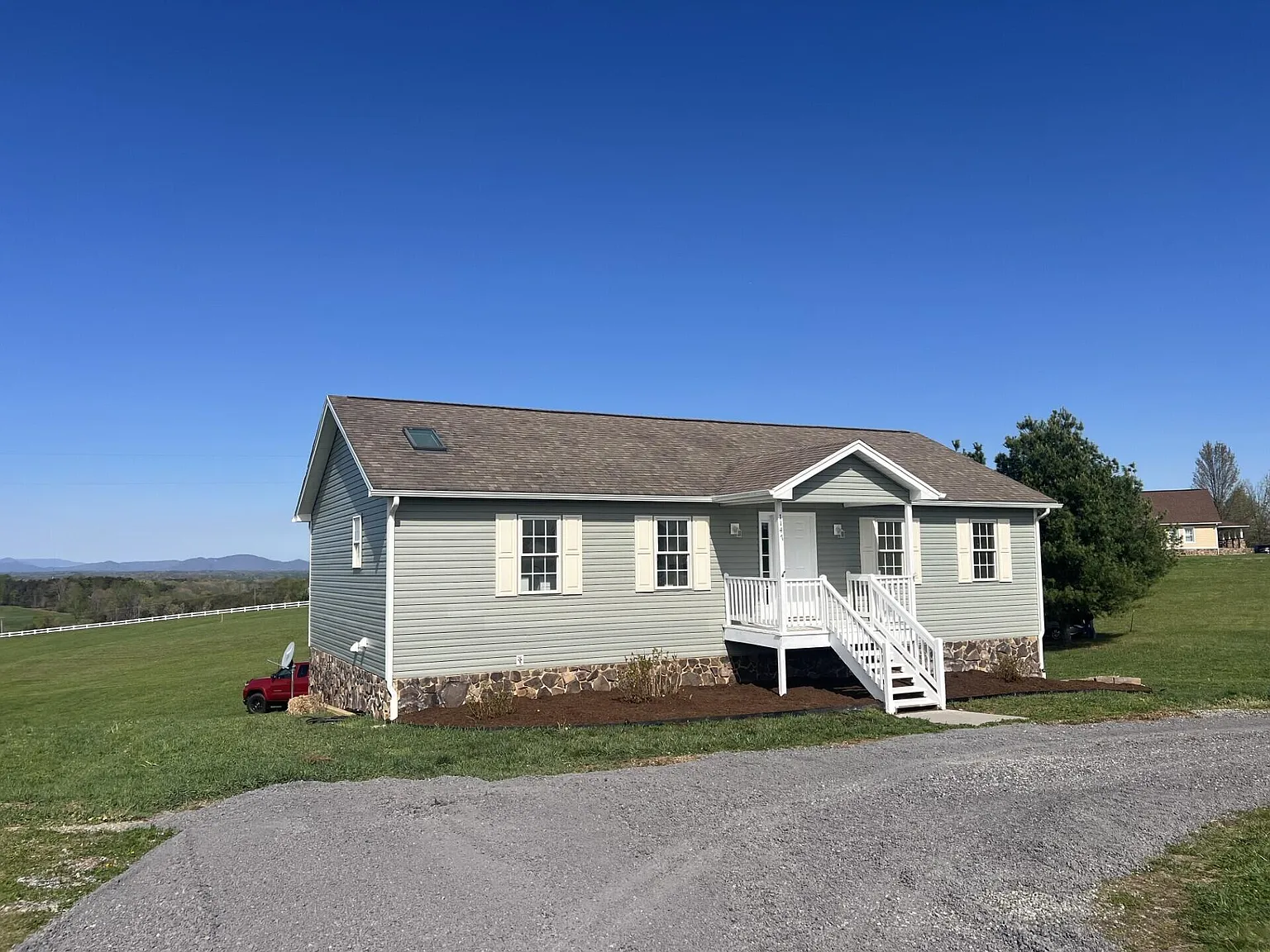 1147 Hickory Cove Ln photo 1