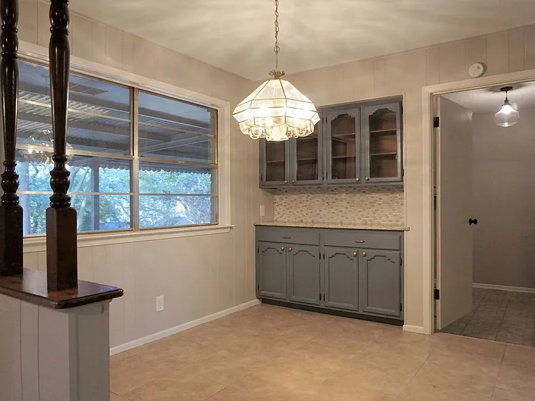 313 Sagecrest Dr — Photo 11