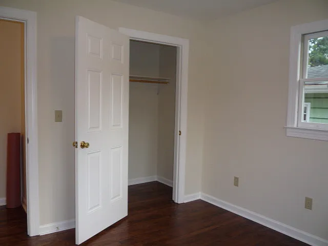 3 bed, 1.0 bath, $1,400 — Photo 4