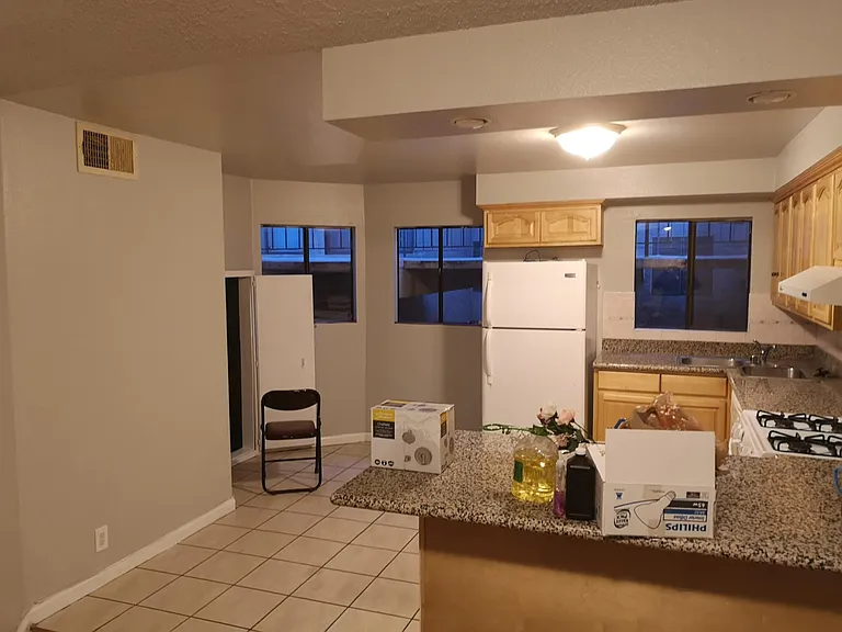 140 E Emerson Ave — Photo 5