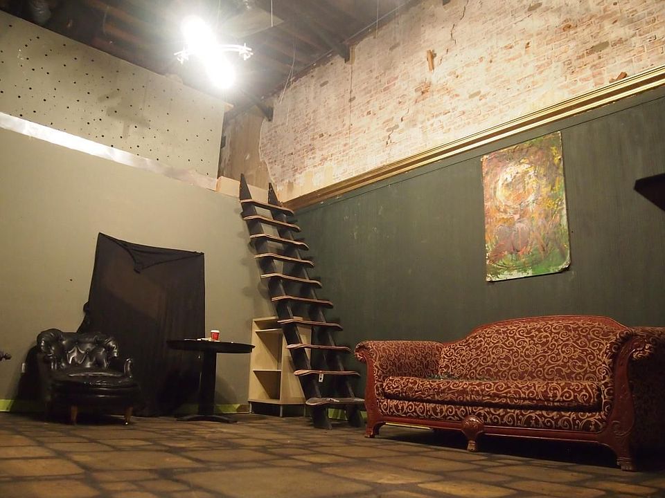 1st image of 908 S Olive St