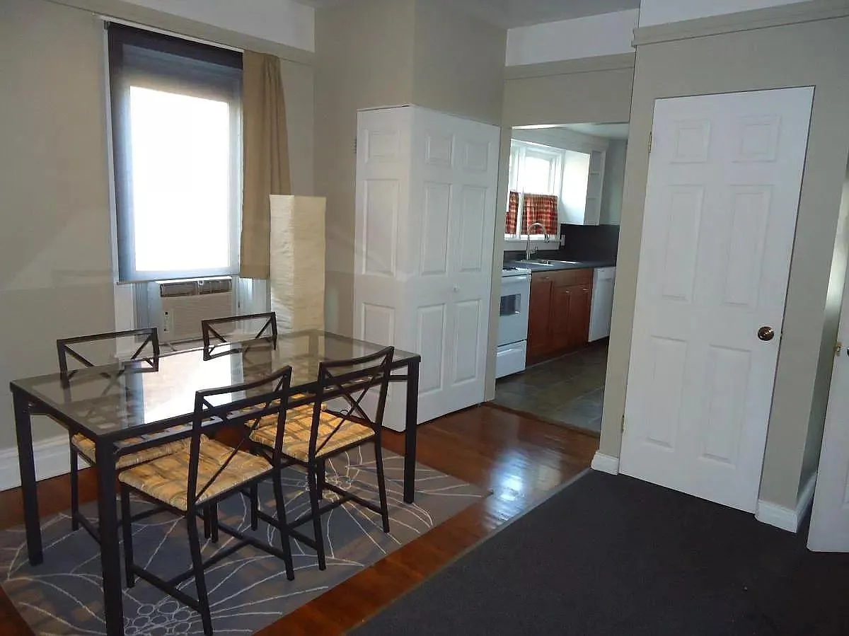 1 bed, 850 sqft, $995 — Photo 1