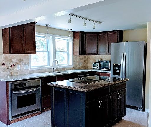 5th image of 216 Lakeview Dr