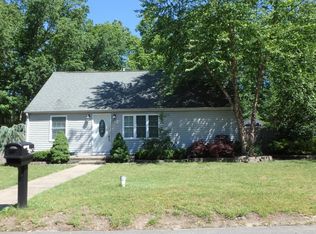 463 Shady Ln, Howell, NJ 07731