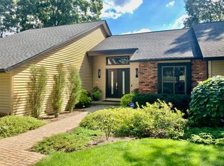 4612 Curtis Ln, Clarkston, MI 48346