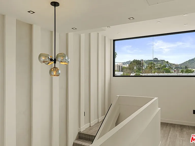 1021 N Ogden Dr #Penthouse 5 — Photo 17