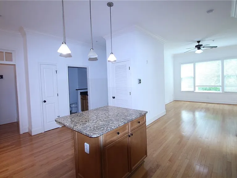 11 Perimeter Ctr E #2304 — Photo 20
