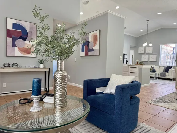 811 Chimney Rock Rd, Weston, FL 33327